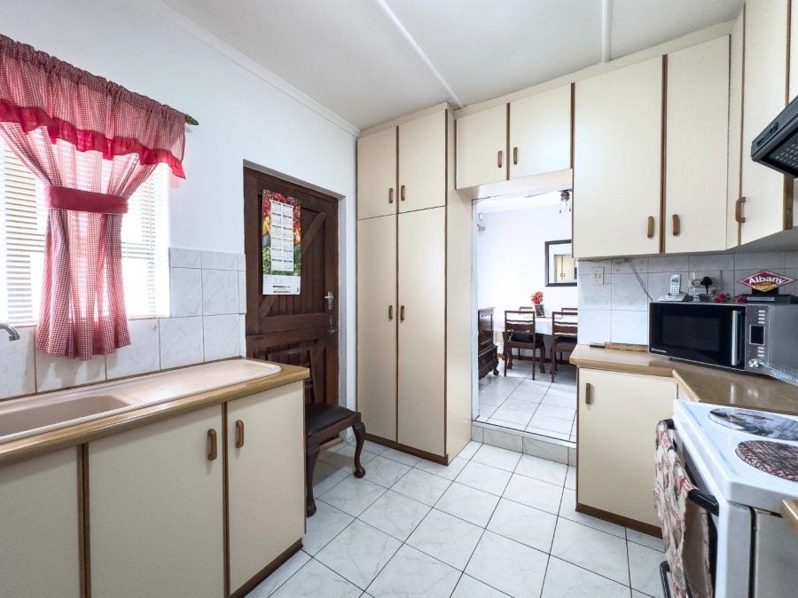 4 Bedroom Property for Sale in Clamhall Western Cape